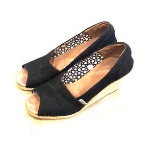 Women’s TOMs Black Canvas Wedges